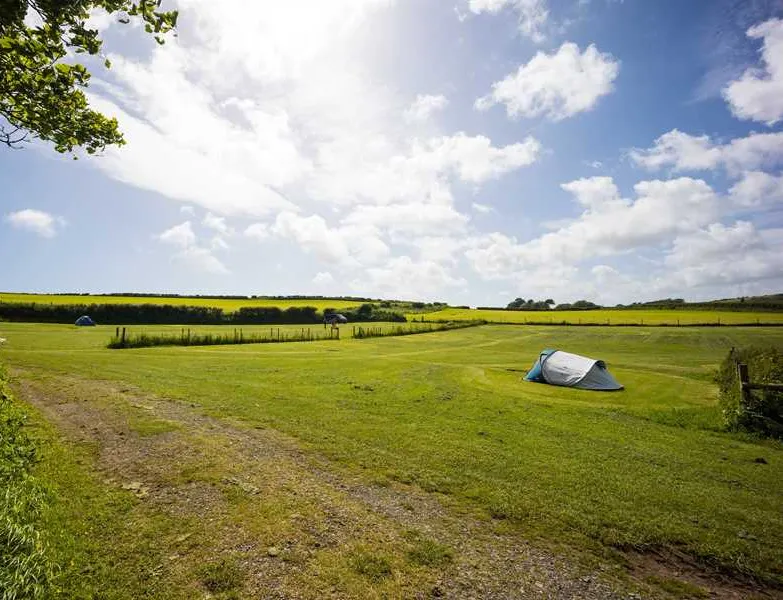 becks-bay-camping-and-glamping-tenby-b9ybp
