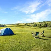 becks-bay-camping-and-glamping-tenby-hj3dq