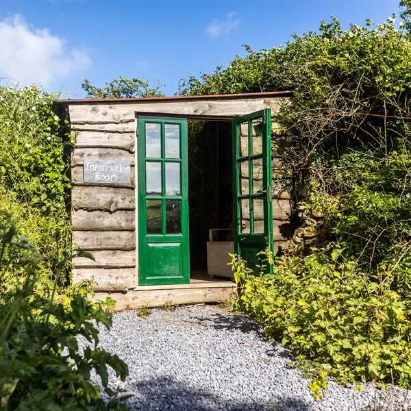 becks-bay-camping-and-glamping-tenby-mb03g