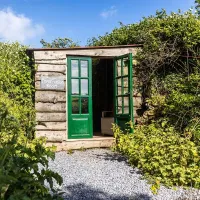 becks-bay-camping-and-glamping-tenby-mb03g