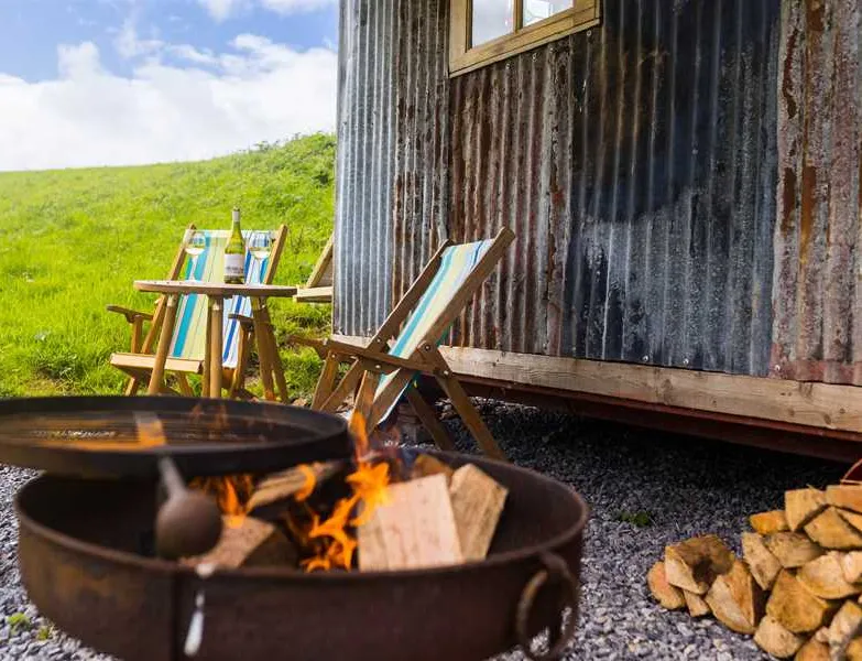 becks-bay-camping-and-glamping-tenby-mjuno