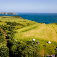 becks-bay-camping-and-glamping-tenby-qylfo