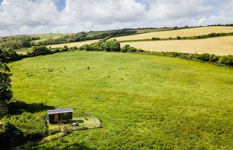 becks-bay-camping-and-glamping-tenby-urimz