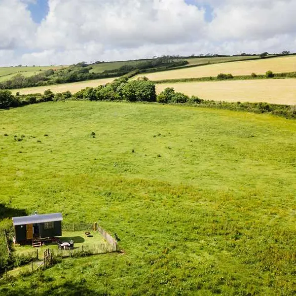 becks-bay-camping-and-glamping-tenby-urimz