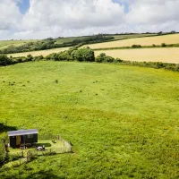 becks-bay-camping-and-glamping-tenby-urimz