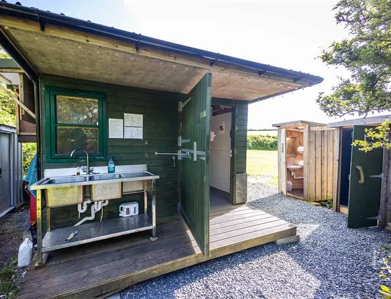 becks-bay-camping-and-glamping-tenby-xyh5n