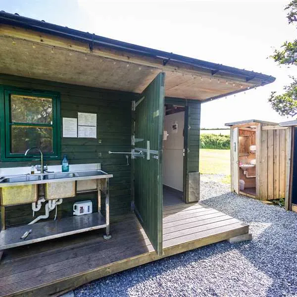 becks-bay-camping-and-glamping-tenby-xyh5n