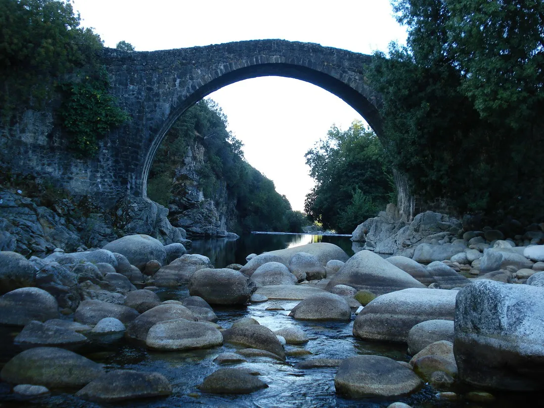 alardos-madrigal-de-la-vera-0nhlq