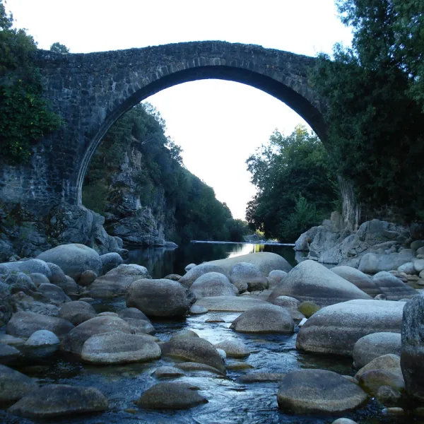 alardos-madrigal-de-la-vera-0nhlq