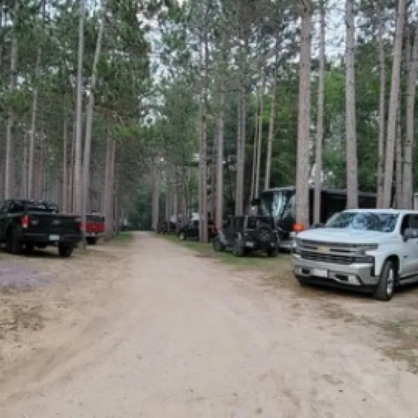 yukon-trails-rv-camping-resort-lyndon-station-ezf1d
