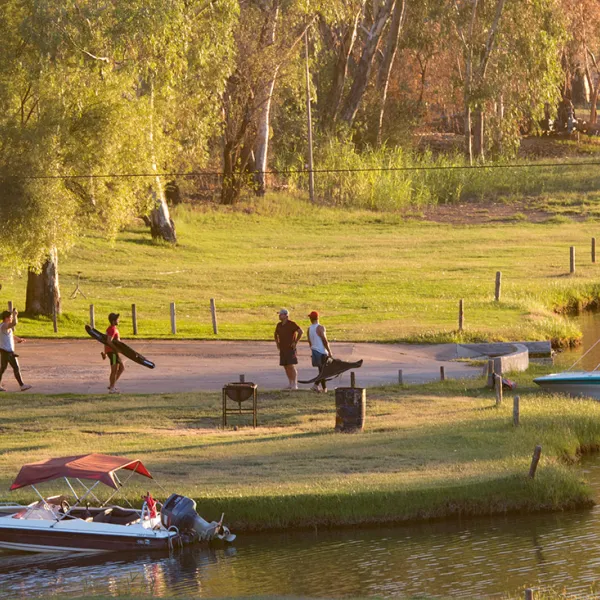 broadwater-river-estate-douglas-nt51w