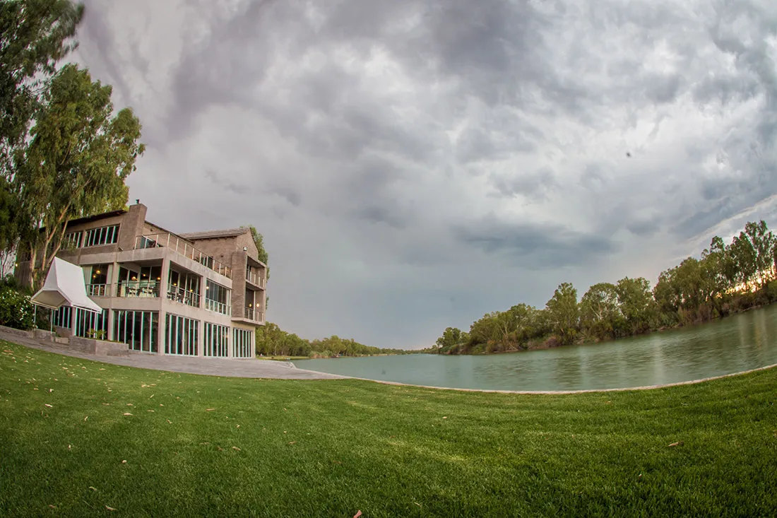 broadwater-river-estate-douglas-vbxfg