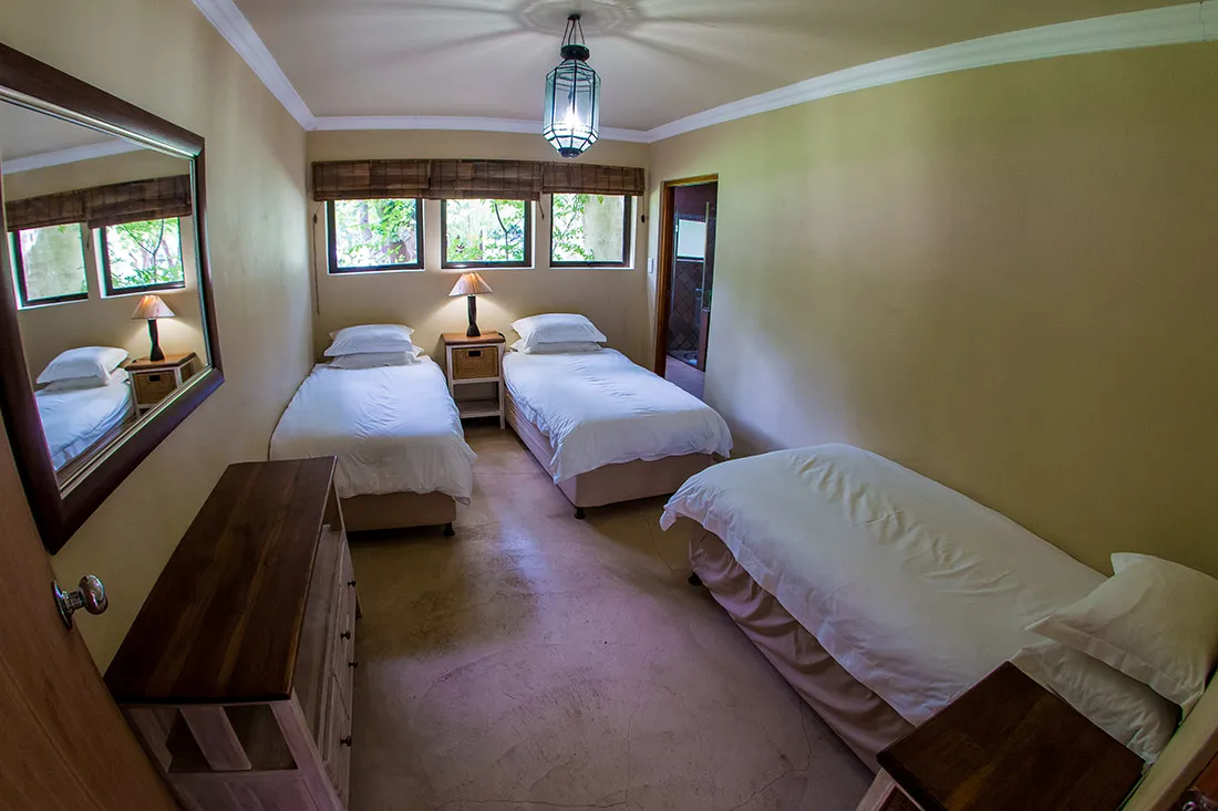 broadwater-river-estate-douglas-yjfh6