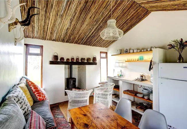 khwa-ttu-west-coast-road-yzerfontein-8gas1