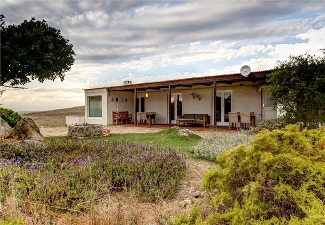 khwa-ttu-west-coast-road-yzerfontein-bngtu