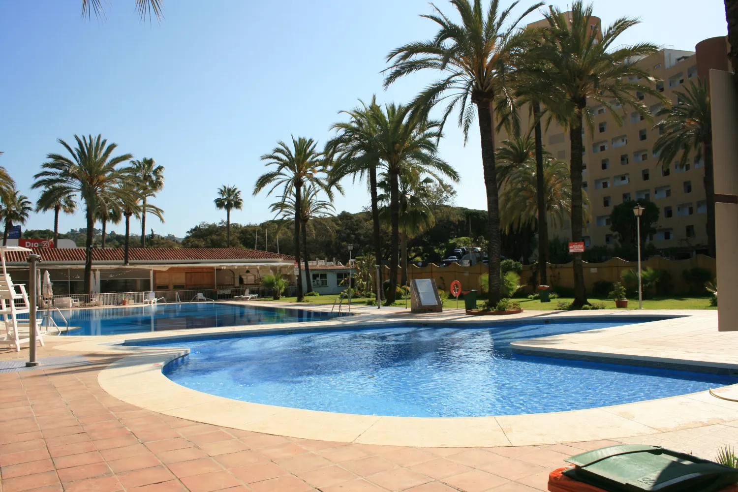 Piscina camping 3.jpeg