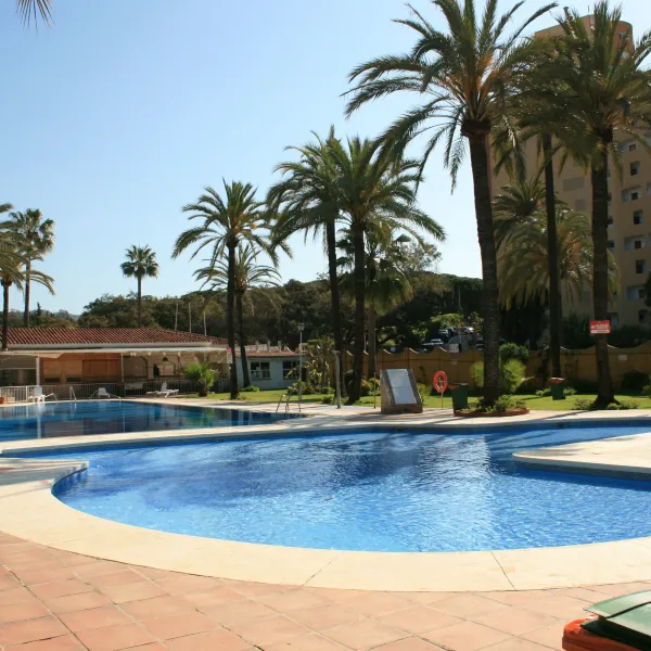 Piscina camping 3.jpeg