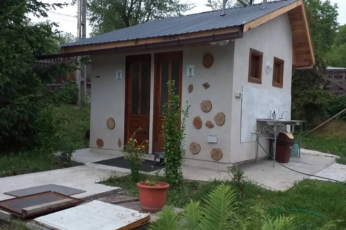 caravan-camping-costisa-costisa-m4ppw