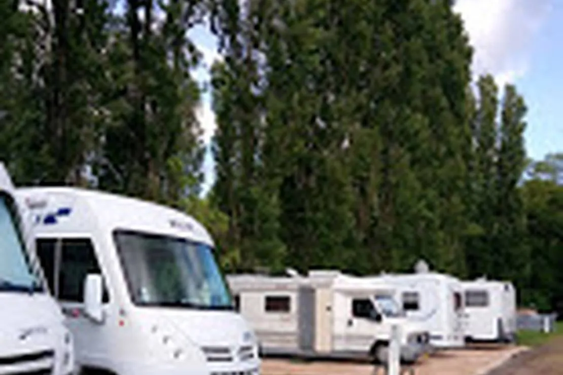 camping-des-trois-rivieres-vivonne-4l1ki