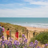 cote-plage-st-jean-de-monts-vendee-2xs6d