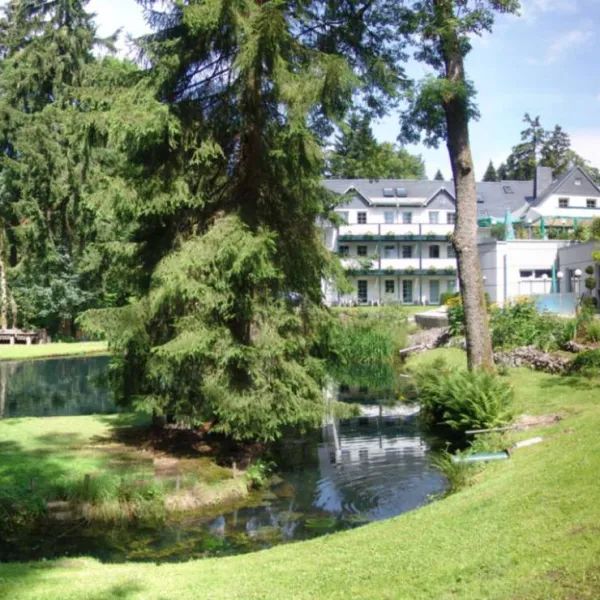 caravanstellplatz-im-kurpark-mit-wellnessbereich-schmiedefeld-am-rennsteig-1noqn