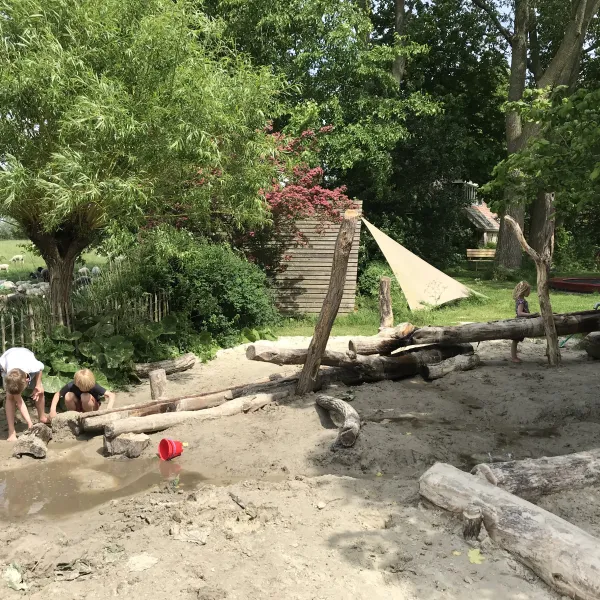 7.b Waterspeelplaats gezinscamping Friesland