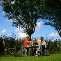 12.a Ontbijten langs het riet camping Friesland