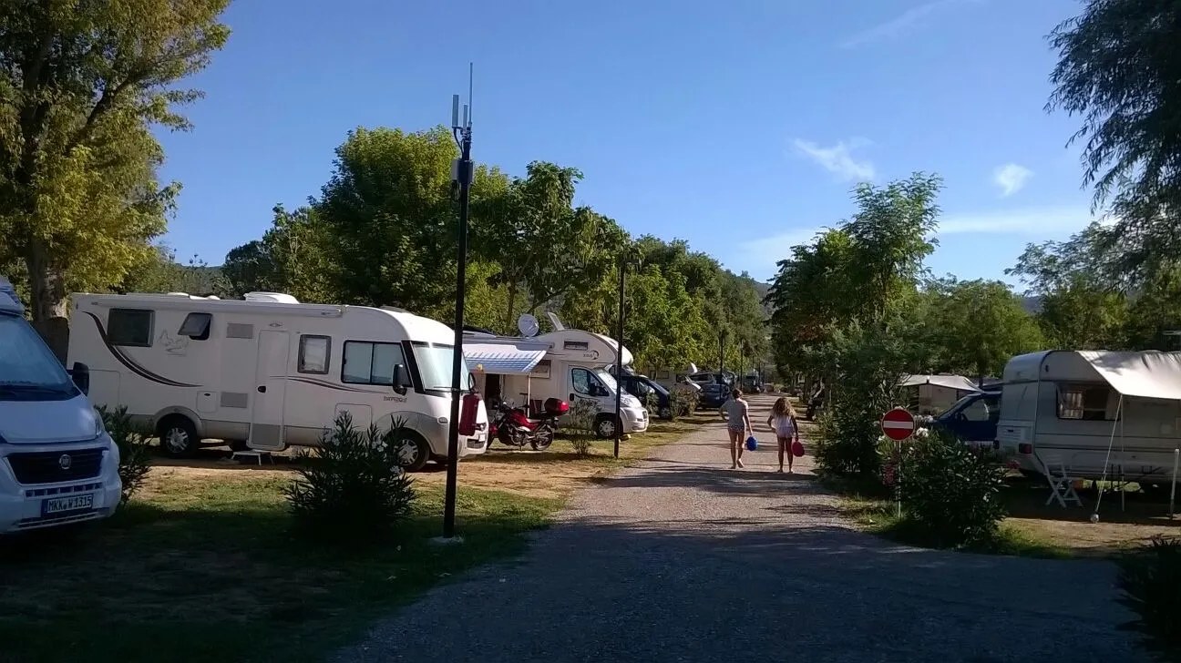trasimeno-passignano-lago-di-trasimeno-8uzwe