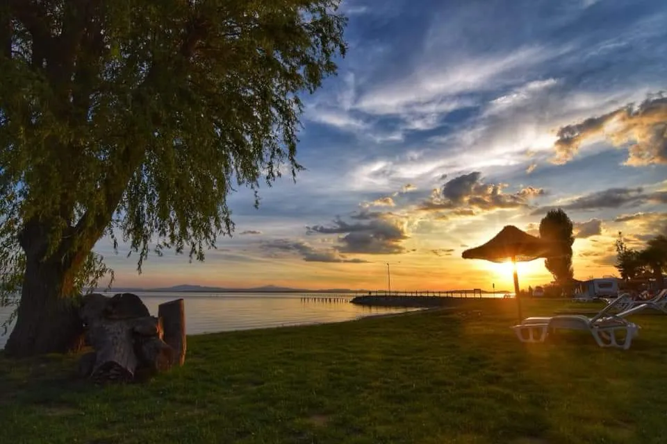 trasimeno-passignano-lago-di-trasimeno-hfgkl