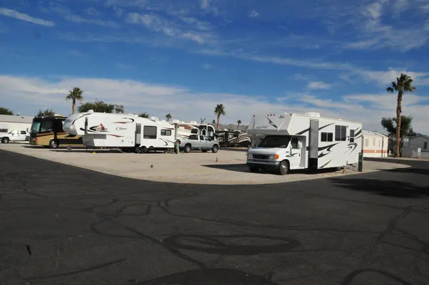 shangri-la-rv-resort-yuma-onqkl