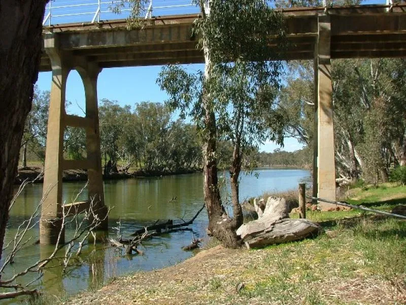 laanecoorie-river-reserve-campground-laanecoorie-xyrmu