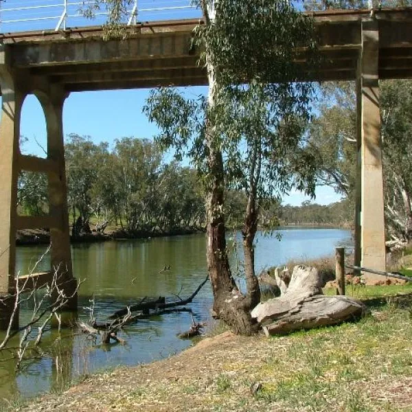 laanecoorie-river-reserve-campground-laanecoorie-xyrmu
