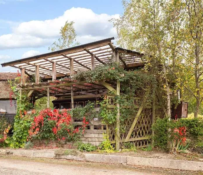 hideaway-holidays-bodiam-ieiqx