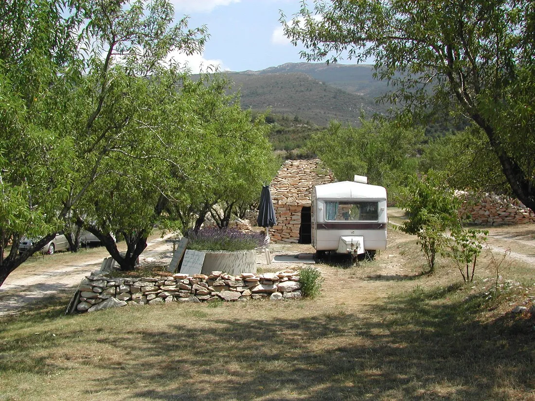 camping-aire-naturelle-de-lions-georges-moustiers-ste-marie-nsfiq