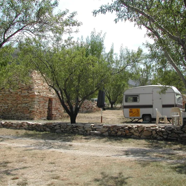 camping-aire-naturelle-de-lions-georges-moustiers-ste-marie-ydwst