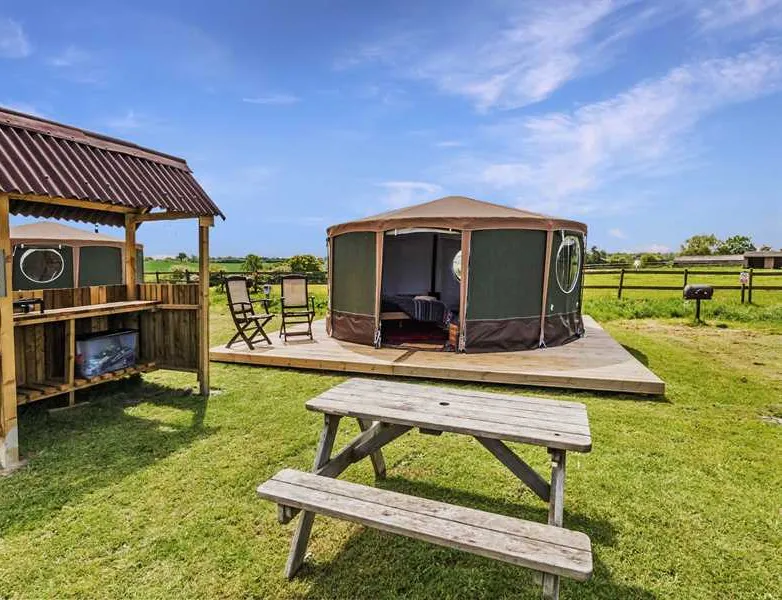 mousley-house-farm-campsite-and-glamping-warwick-6sp77