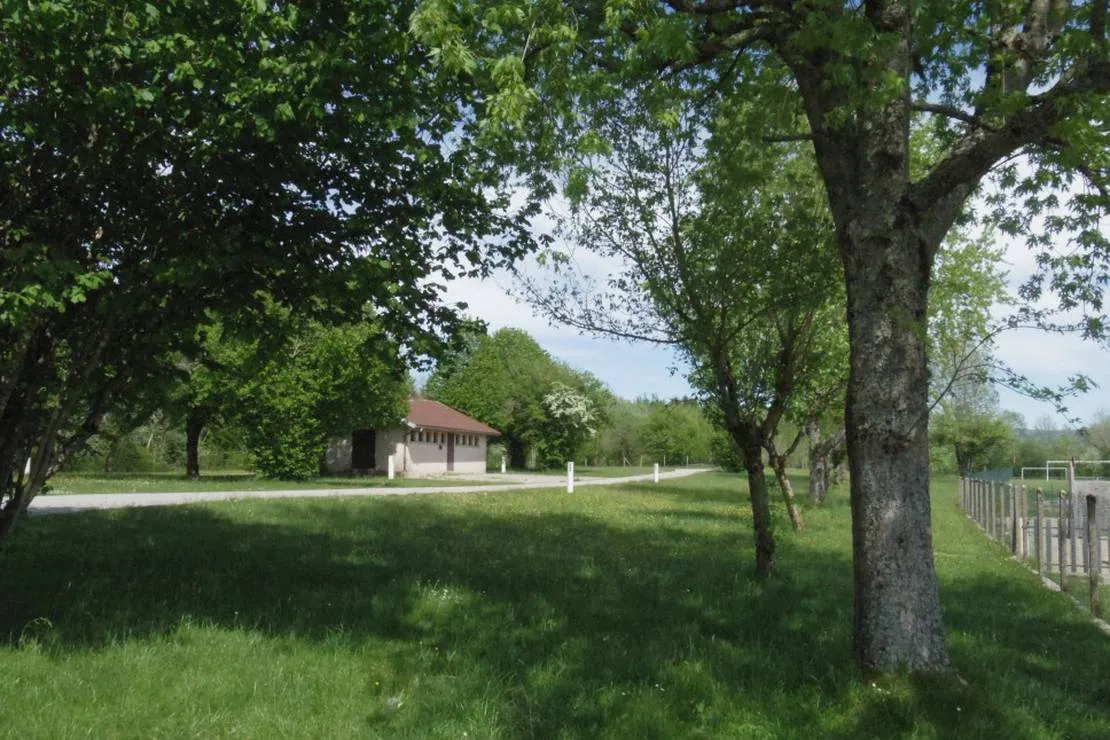 camping-municipal-de-chaux-des-crotenay-chaux-des-crotenay-f5eze