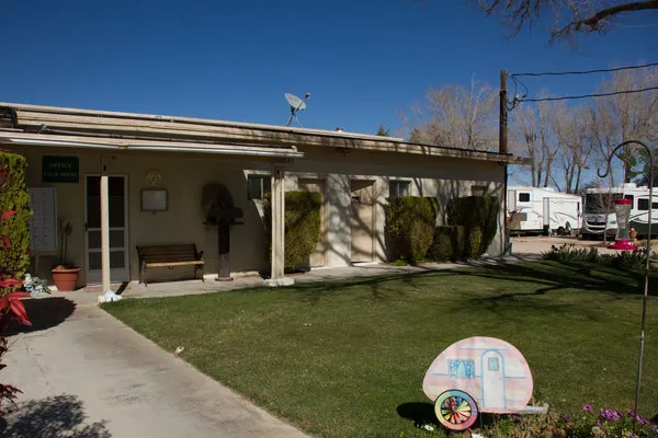 sierra-trails-rv-park-mojave-vx0un