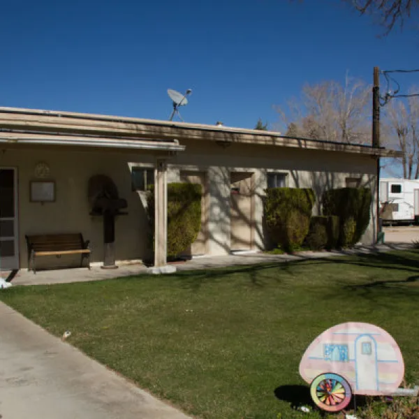 sierra-trails-rv-park-mojave-vx0un