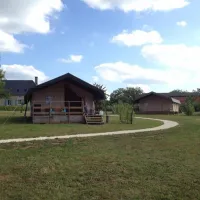 place-de-la-famille-jayac-ljnga