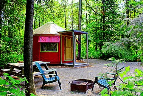 wagon-trail-campground-ltd-ellison-bay-ue0ec