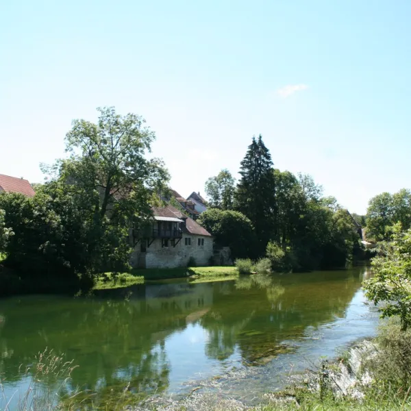 au-camping-de-la-ferme-rennes-sur-loue-doubs-ejzjp