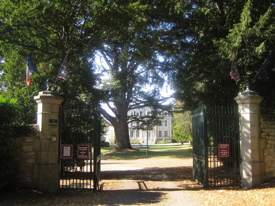 chateau-de-la-rolandiere-trogues-indre-et-loire-g01dh