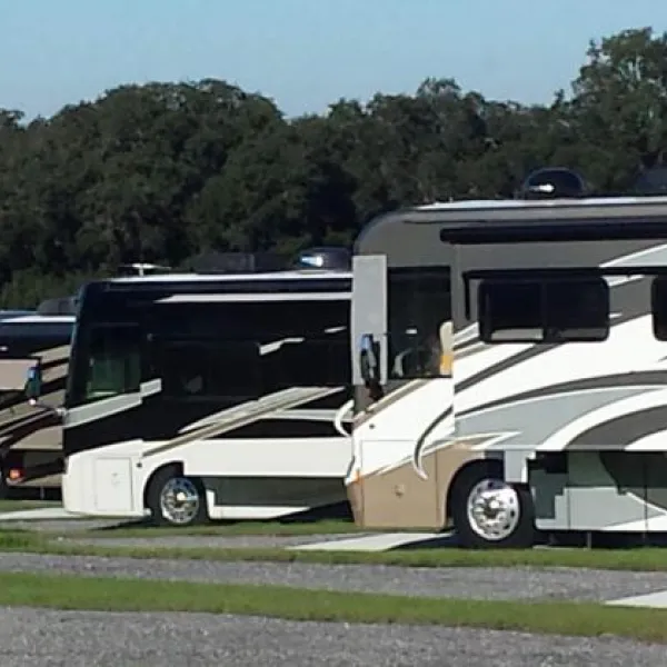 grand-oaks-rv-resort-museum-lady-lake-jqrlb