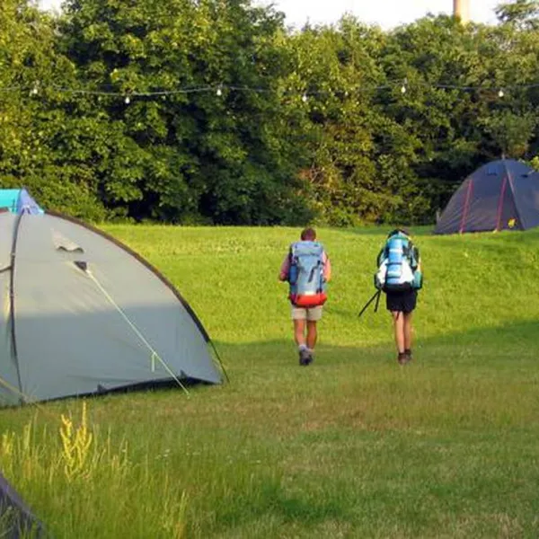 jugendubernachtungscamp-the-tent-munchen-giuny