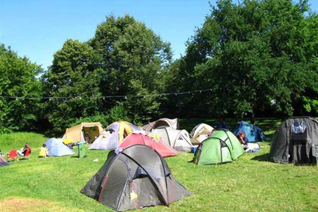 jugendubernachtungscamp-the-tent-munchen-nq2n2