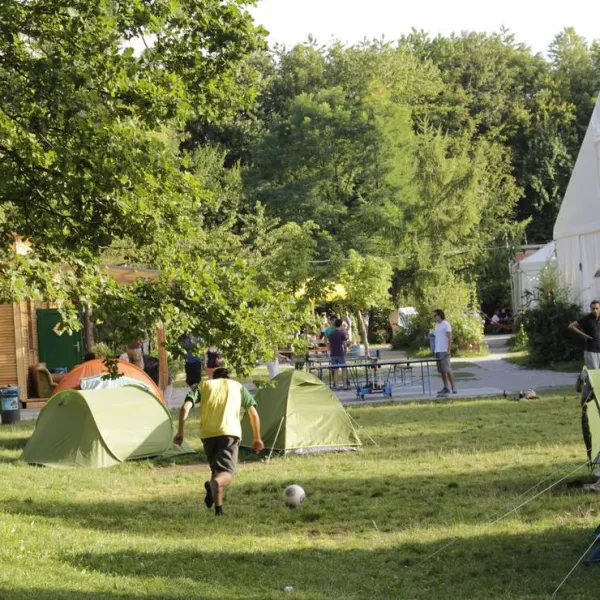 jugendubernachtungscamp-the-tent-munchen-s1ftu