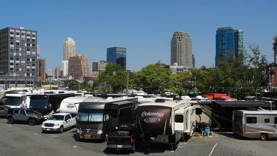 liberty-harbor-marina-rv-park-jersey-city-8v8va