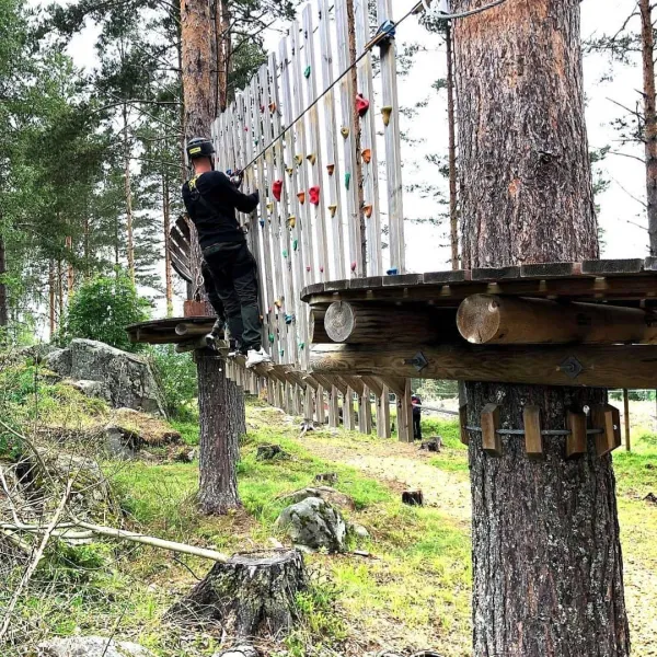 asbergbo-stallplats-vid-orbaden-zip-climb-vallsta-b9no0