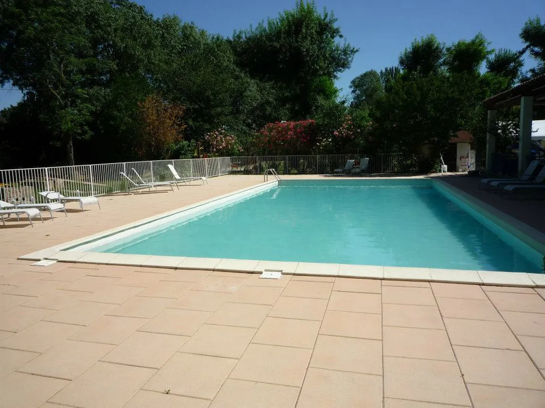 du-lion-bourg-saint-andeol-ardeche-5z9zl